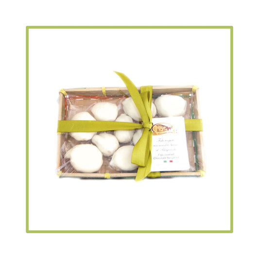 fichi secchi ricoperti di cioccolato bianco e ripieni di canditi
